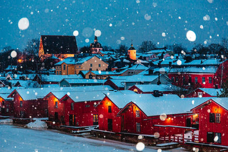 Blick auf die historische Altstadt von Porvoo im Winter (c) Jussi Hellstén