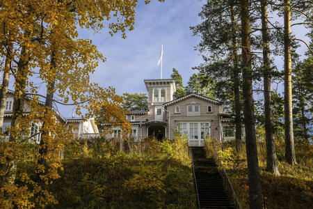 Das Hotel Punkaharju in herbstlichen Farben